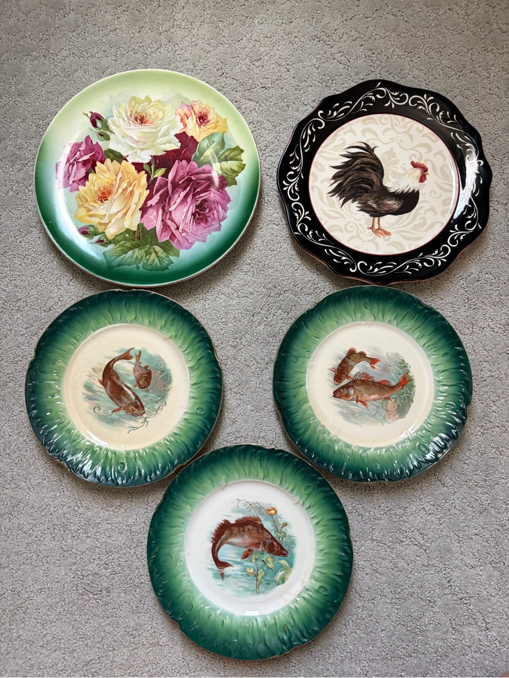 5 Vintage La Belle Green Floral, Rooster & Fish Decorative Dinner Plates